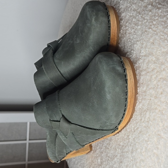 Sanita Clogs Manuella Wooden Oiled Leather Khaki Green Size EU 40 Shoe - Picture 3 of 13